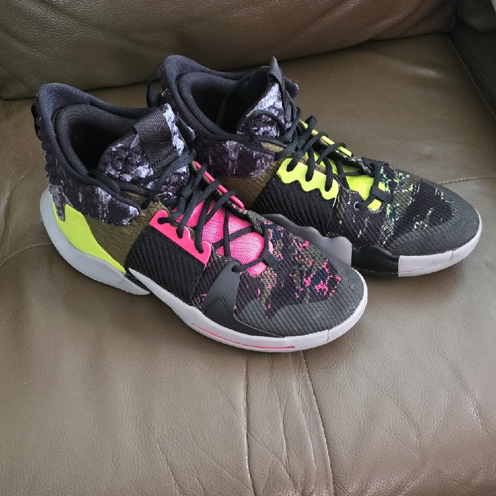 Jordan Athletic Sneakers with Patterned Sole